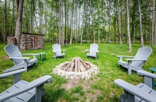 Pentwater House | The Birchwood Escape - Entire Vacation Home close to the lake and dunes