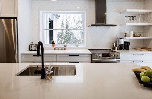 Sainte-Beatrix Ski Chalet | The Black Mill
