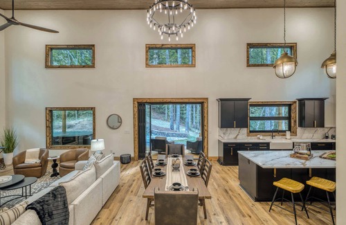 Ellijay Cabin | The Black Still - Hot tub-Private-Modern-Fire Pit