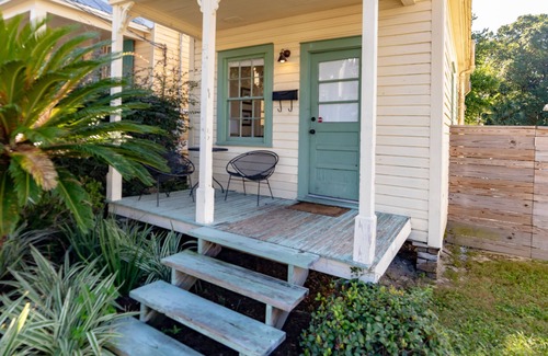 Seville Historic District Cottage | The Blake: Cottage in Historic Downtown Pensacola