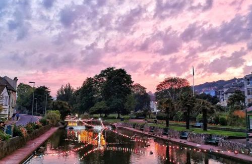 Dawlish Bed & Breakfast | The Blenheim
