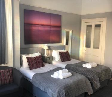 Dawlish Bed & Breakfast | The Blenheim