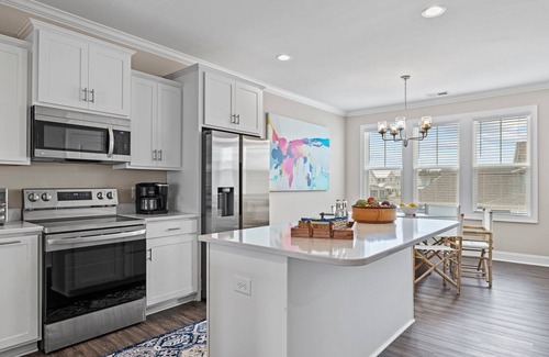 Morehead City House | The Blue Chill (Elevator in Unit) in Beaufort, NC
