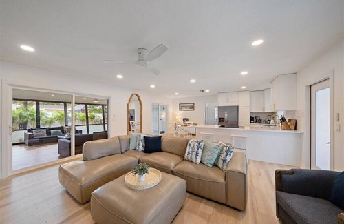 South Gate Ridge House | The Blue Conch – Family Friendly - Read About the 4th Bedroom - 3D Tour