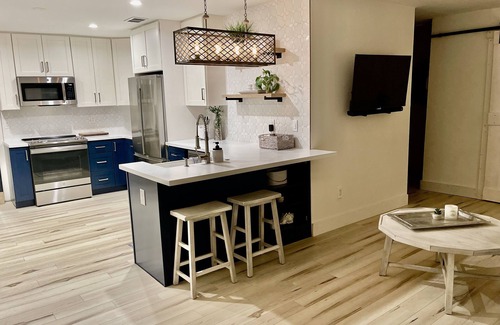 Fernandina Beach House | 💎The Blue Jewel💎- minutes to beach and minutes to downtown & Amelia River