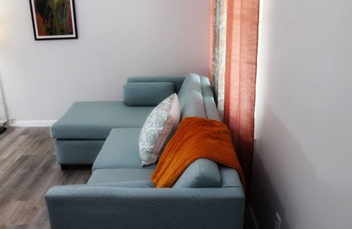 Church Street House | The Blue Oasis in metro Atlanta is your getaway hot spot! Free Wifi & smart TV.