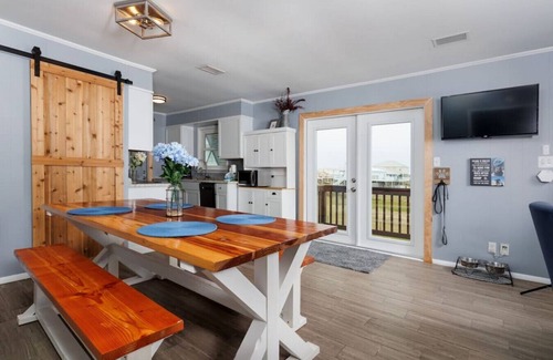 Fort Morgan Cottage | The Blue Pearl · Experience Coastal Living at Blue Pearl: Private Beach Access
