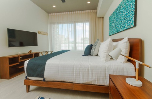 Luis Donaldo Colosio House | The Boat A403 By Lockey