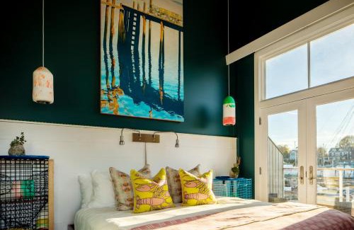 Kennebunkport Hotel | The Boathouse