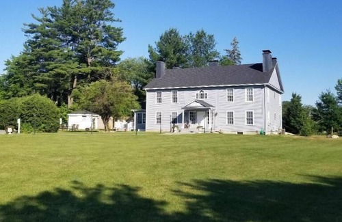 Warrensburg House | The Bond Inn Room #10