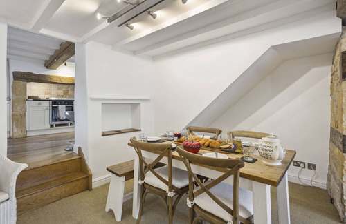 Chipping Campden Cottage | The Brew House - a cotswold cottage that sleeps 6 guests in 3 bedrooms