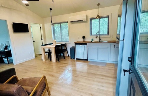 Porterfield House | The Briar - New! - Menominee River Tiny Cottage