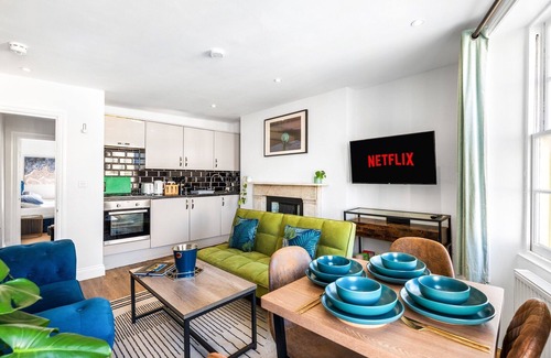 Hove Apartment | The Brighton Escape Awaits – 2 Bed in Brunswick!
