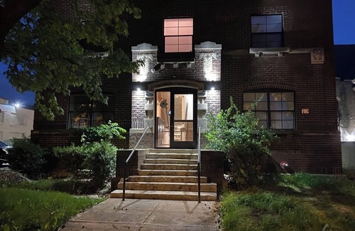Downtown Columbus Apartment | The Broad Apt - Downtown - Pool Table Pet-friendly