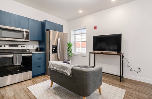 Near East Columbus Apartment | The Broad - Near Children's Hospital w/Free WIFI