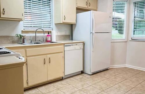 Tallahassee House | The Budget Friendly Home