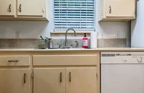 Tallahassee House | The Budget Friendly Home