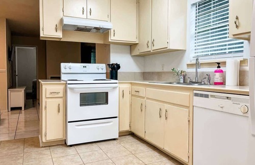 Tallahassee House | The Budget Friendly Home