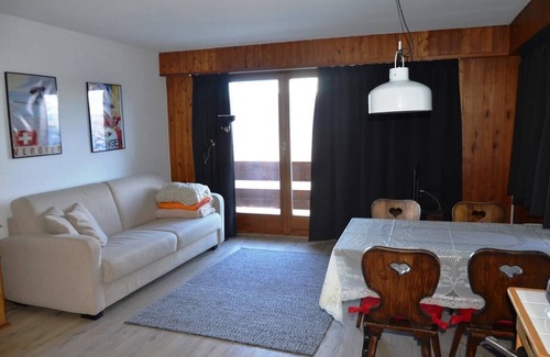 Vex Apartment | The building Le Belvedere is the first one entering Les Collons 1800. 900 meters from the ski-lift T