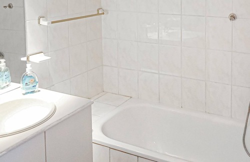 Daverdisse House | The building consists of this semi-detached house and additional 3 apartments.