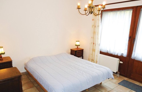 Daverdisse House | The building consists of this semi-detached house and additional 3 apartments.