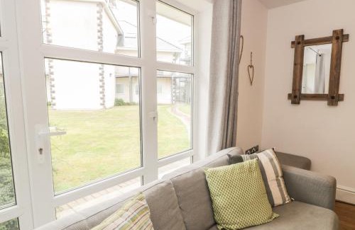 Edern House | The Bungalow