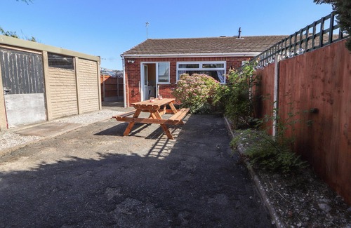 Towyn Cottage | THE BUNGALOW, pet friendly, character holiday cottage in Towyn
