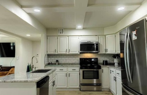 Afton House | THE BUNKERn 3 bed 2 bath on the battlefield Par 3 golf course by Shangri-La