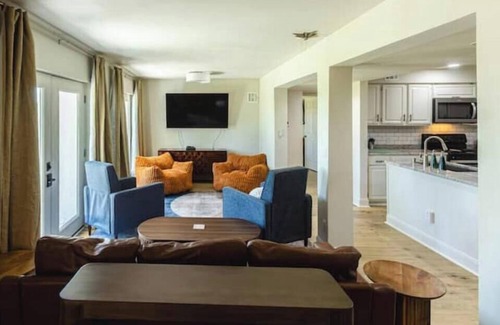 Afton House | THE BUNKERn 3 bed 2 bath on the battlefield Par 3 golf course by Shangri-La
