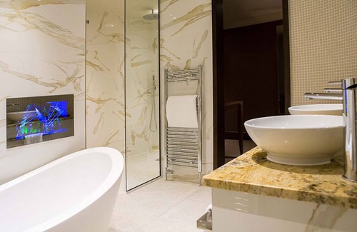 Busby Hotel | The Busby Hotel