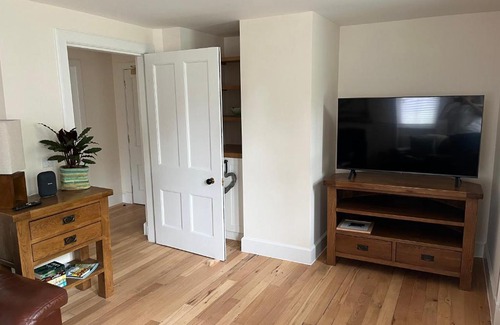 Dollar House | The Butlers Flat