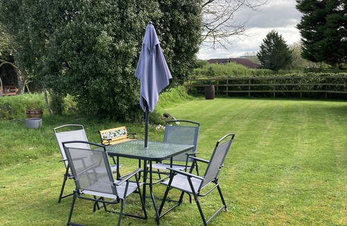 Kilmington Apartment | The Byre an airy ground floor cottage in an area of outstanding natural beauty