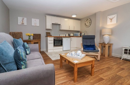 Scawton Cottage | THE BYRE, pet friendly, country holiday cottage in Thirsk