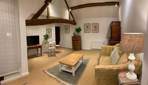 Frilford Bed & Breakfast | The Byre, studio accommodation