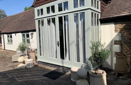 Frilford Bed & Breakfast | The Byre, studio accommodation