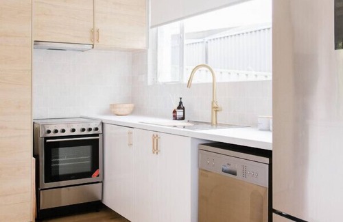 Kingston Park Apartment | The Byron - 3 BR Apartment I Beach I Nespresso