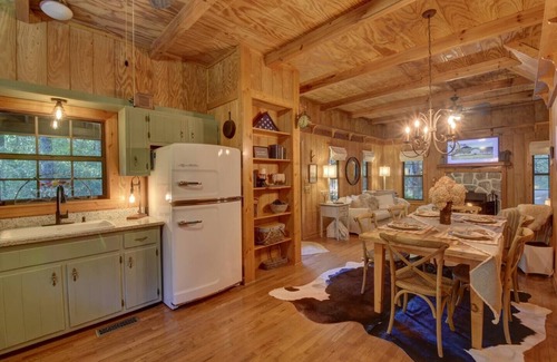 Clayton House | The Cabin and Carriage House