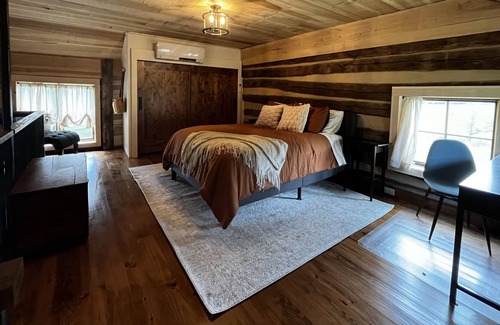 Afton Cabin | The Cabin at Clonmel: Historic Blue Ridge Mountain getaway, conveniently located