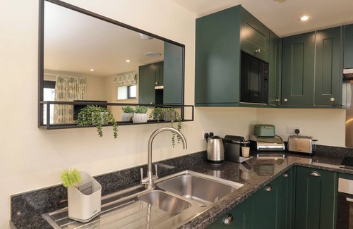St. Agnes Cottage | THE CABIN AT ROPEWALK, pet friendly, with a garden in St Agnes