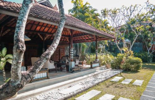 Denpasar Timur Hotel | The Cakra Hotel