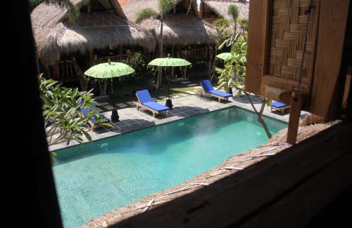 Batu Bolong Resort | The Calmtree Bungalows