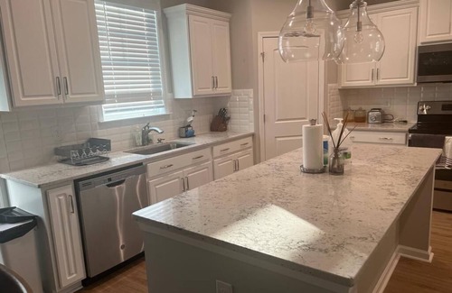 Greer House | The Cameo’s Joy by Amaris Corporate Rentals