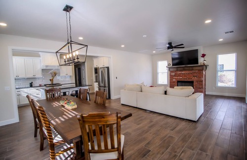 Norman House | The Campus Cottage on Elm is the ideal University of Oklahoma gameday residence