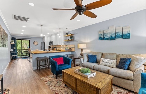 Wilmington Apartment | The Candlewyck Suite