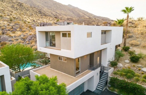 Canyon Corridor House | The Canyon: Luxury Dual Primary Palm Springs home