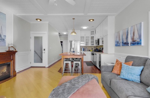 Fairfield Harbour House | The Captain’s Quarters