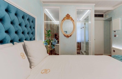 Old Town Hotel | The Caroline room in Madame Hortense