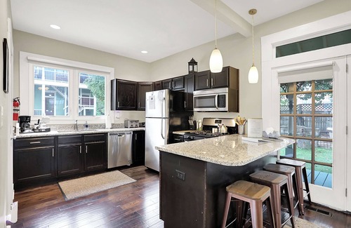 Downtown Indianapolis House | The Carriage House at The Birdhouse on Meridian.