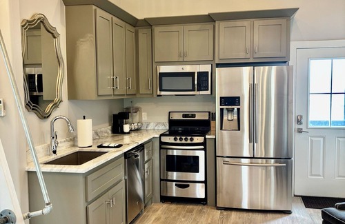 Eufaula Apartment | The Cart House Sleeps 6 Golf Cart Included
