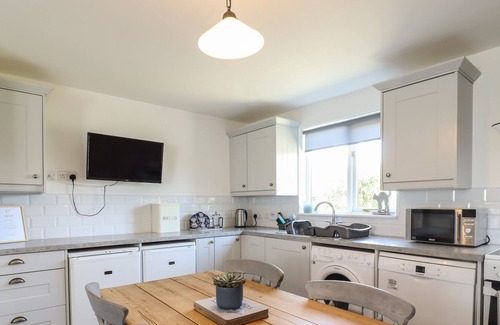 Weybread House | THE CARTLODGE, pet friendly, character holiday cottage in Harleston